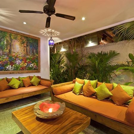 Villa Mahkota Seminyak Exteriör bild